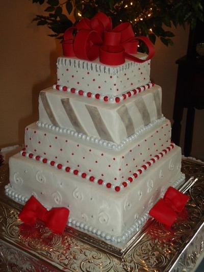 Christmas Wedding - Cake by Kim Leatherwood