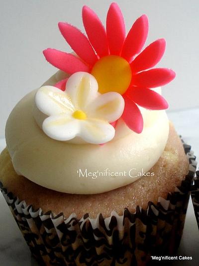 Spring Cupcakes - Cake by Meg Casini