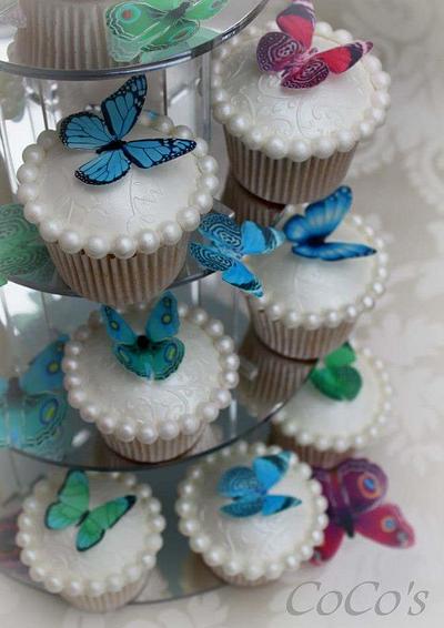 butterfly and pearl cupcakes  - Cake by Lynette Brandl