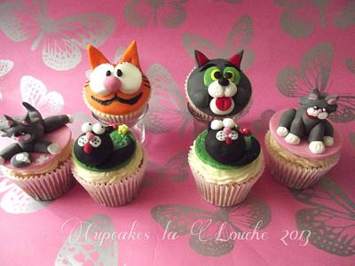 Cat theme cupcakes - Cake by Cupcakes la louche wedding & novelty cakes