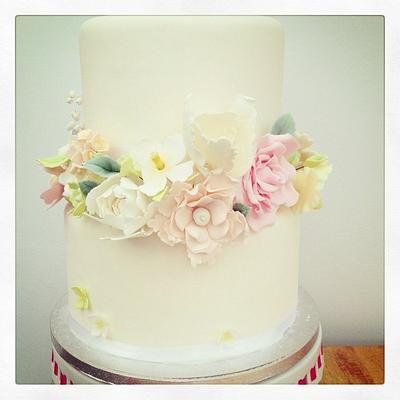 Pastel flowers - Cake by Milliebakes
