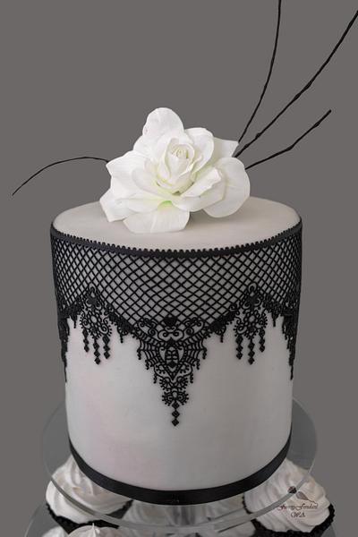 Black 'n White Wedding - Cake by Fancy Fondant WA