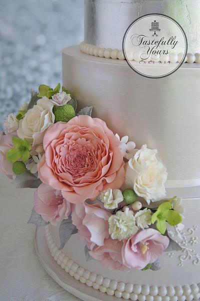 Wedding belle - Cake by Marianne: Tastefully Yours Cake Art 