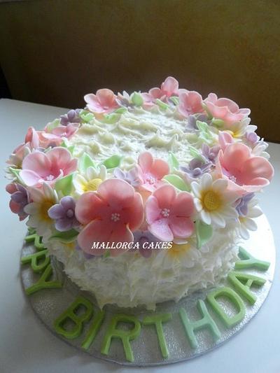 pastel shade birthday cake - Cake by mallorcacakes