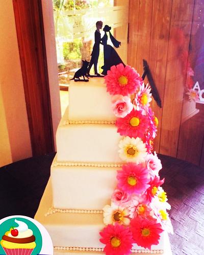 Gerbera wedding cake - Cake by Ale Arancibia Hebel