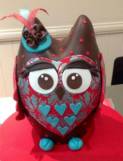 Stencilled Owl - Cake by Eleanor Heaphy
