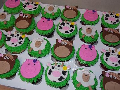 Farm Animal Cupcakes - Cake by Sugar Sweet Cakes