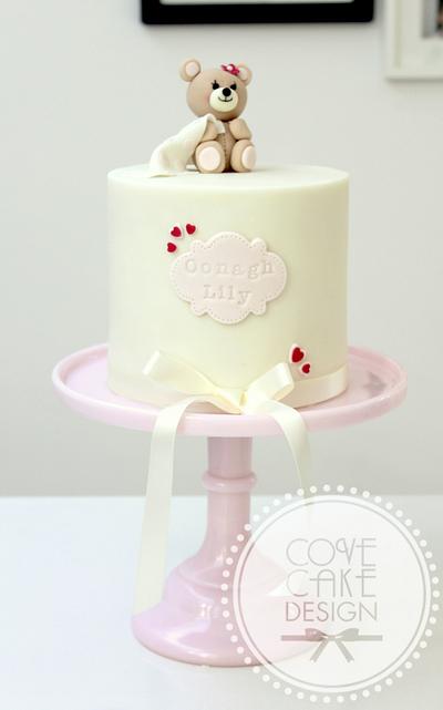 Oonagh Lily - Cake by Cove Cake Design