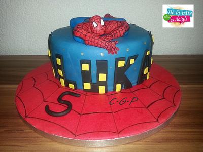 Cake Spiderman - Cake by De la Pâte plein les doigts