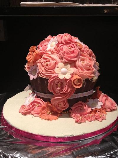 giant cup cake - Cake by sumbi