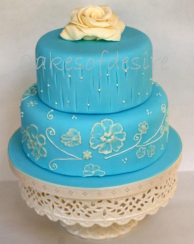 Brush embroidery cake - Cake by cakesofdesire