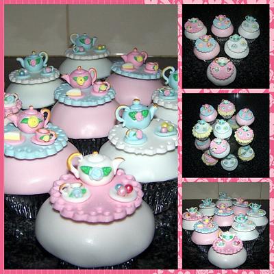 Cupcakes - Cake by The Custom Piece of Cake