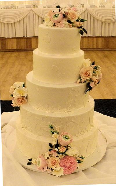 Her Dream Wedding Cake - Cake by Leanne Purnell