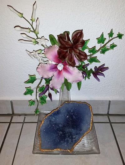 Flower Arrangement with a Candy Geode - Cake by Weys Cakes