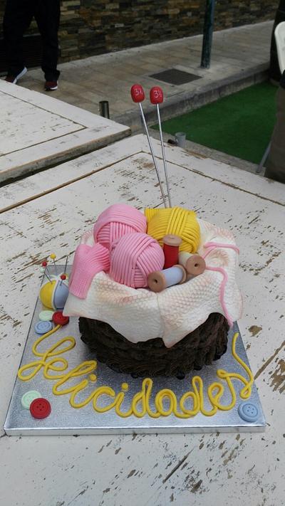 Knitting time - Cake by Isolina Fornies