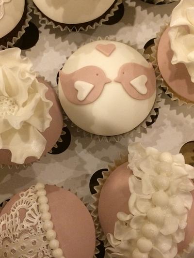 Vintage Inspired Wedding cupcakes - Cake by Mimi's Sweet Treats
