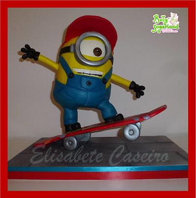 Skater Minion cake - Cake by Bety'Sugarland by Elisabete Caseiro 