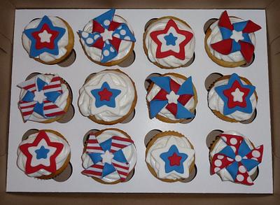 4th of July cupcakes - Cake by THE CAKE SHOPPE