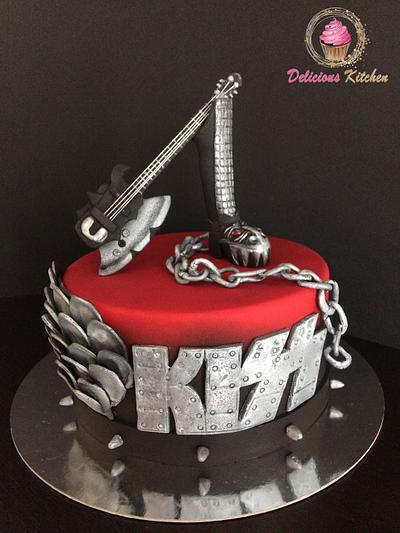 KISS  - Cake by Emily's Bakery