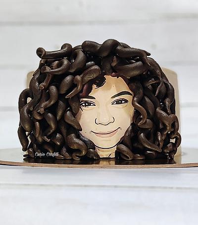 Lady with curls - Cake by CurioCrafiti