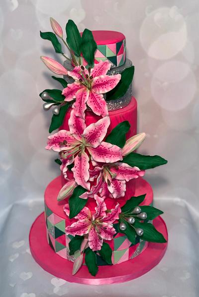 Stargazer lilies  - Cake by The Elusive Cake Company