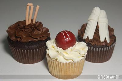 Cricket (the game!) cupcakes - Cake by Cupcake Wench