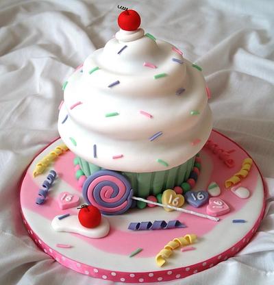 'Sweet' 16 Giant Cupcake - Cake by Sandra's cakes