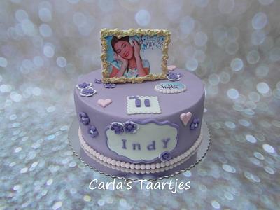 Violetta Cake - Cake by Carla 