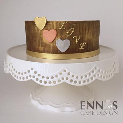 Golden heart - Cake by Irina - Ennas' Cake Design