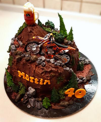 Made a birthday cake for my riding buddy's b-day this weekend. We pigged  out after 46 miles of singletrack! : r/KTM