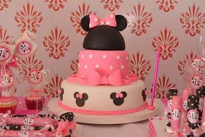 Torta Minnie - Cake by Paula Natalutti