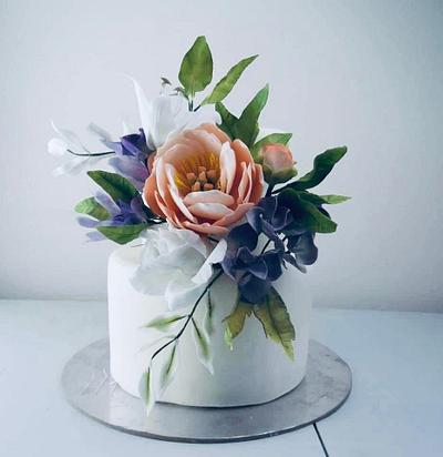 floral sugar cake🍃 - Cake by Levi Brums 