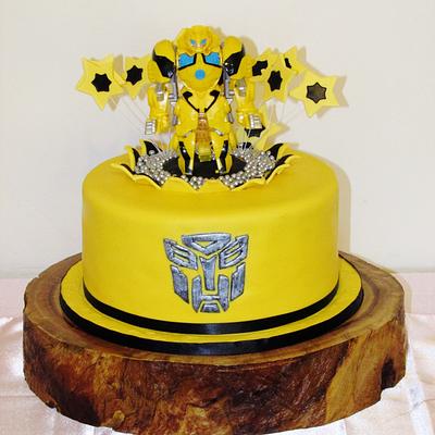 BumbleBee - Cake by Cakes and Cupcakes by Anita