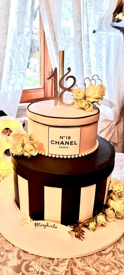 Chanel cake  - Cake by Denise Camarlinghi