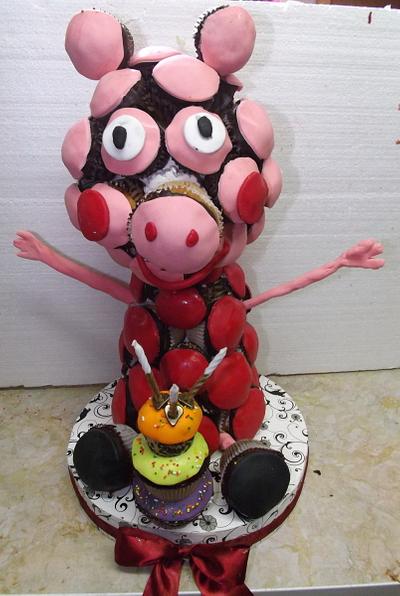 Peppa Pig cupcake sculpture - Cake by Katarina