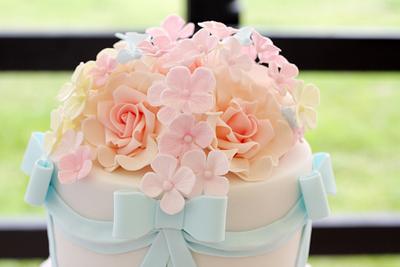 Pastels and wafer paper wedding cake - Cake by Little Black Cat - Kathleen BD