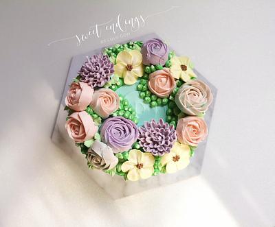Edible floral wreath  - Cake by Lulu Goh