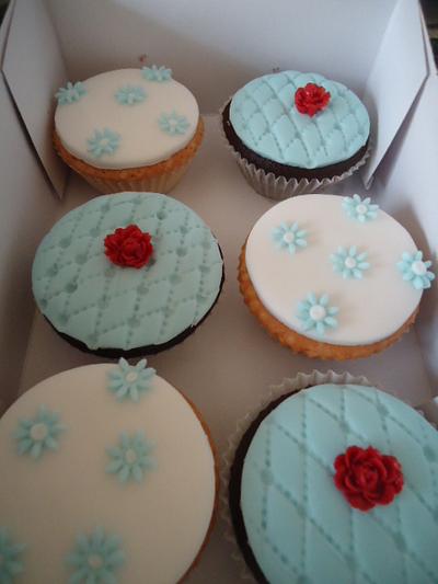 cupcakes - Cake by Little monsters Bakery
