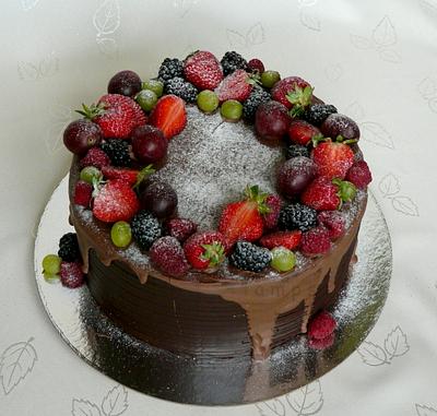 Chocolate and fruit - Cake by lamps