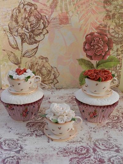Mini Edible sugar paste teacups - Cake by Dolce Sorpresa