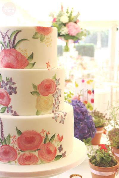 English Country Garden - Cake by Natalie Dickinson 