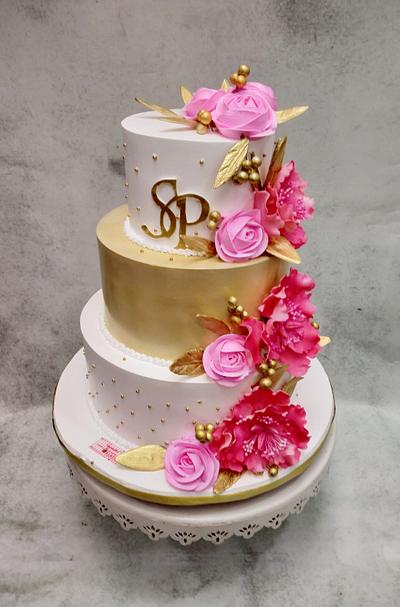 Pink and Gold  - Cake by Michelle's Sweet Temptation