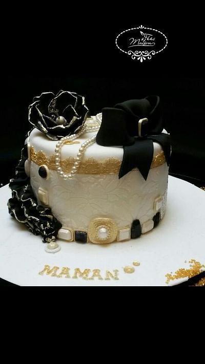 Elegant cake - Cake by Fées Maison (AHMADI)