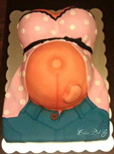Belly Cake - Cake by Laura Barajas 