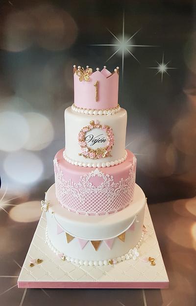 Little girl pink cake - Cake by Anneke van Dam
