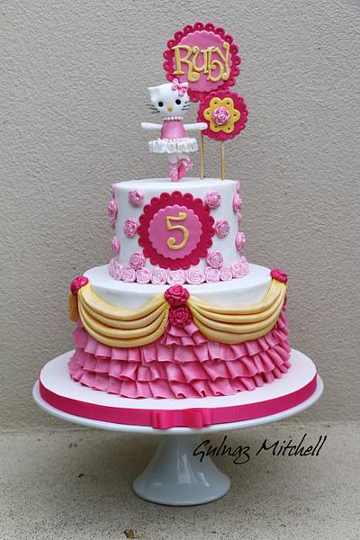 Hello Kitty cake - Cake by Gulnaz Mitchell