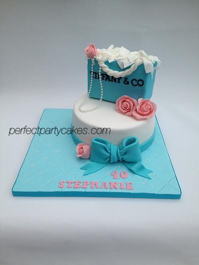 Tiffany gift bag cake - Cake by Perfect Party Cakes (Sharon Ward)