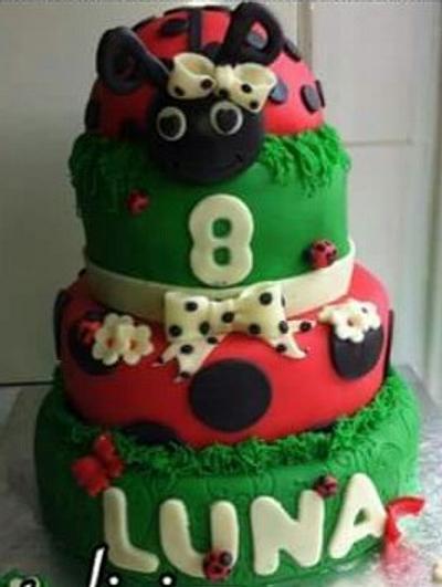 Ladybug cake - Cake by Dana Bakker