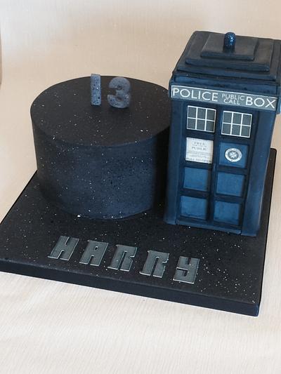 Dr Who - Tardis  - Cake by Rock and Roses cake co. 