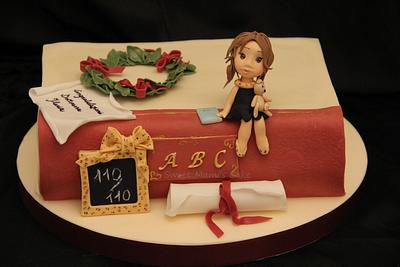 Graduation Cake  - Cake by Sweet Mami's Cake